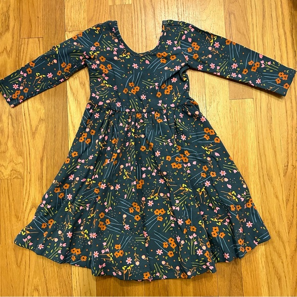 Alice & Ames 5 Green Flower Dress - Picture 1 of 4